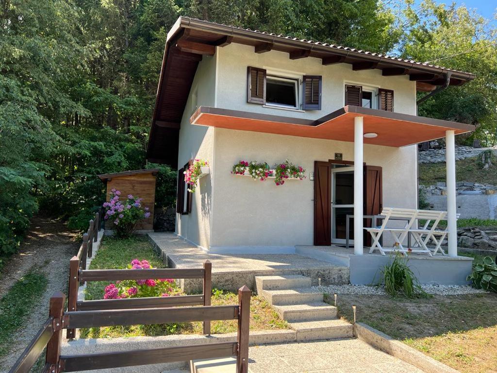 Cosy Cottage With Views Near Kobarid Exterior photo